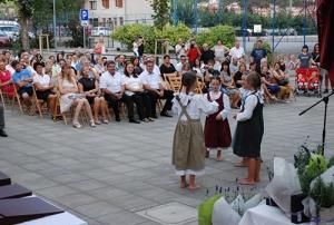 Podelitev priznanj najuspešnejšim učencem in dijakom ter razglasitev nagrajencev akcije »Občina Sežana v cvetju 2016« na prenovljenem platoju prve triade Osnovne šole Srečka Kosovela Sežana4